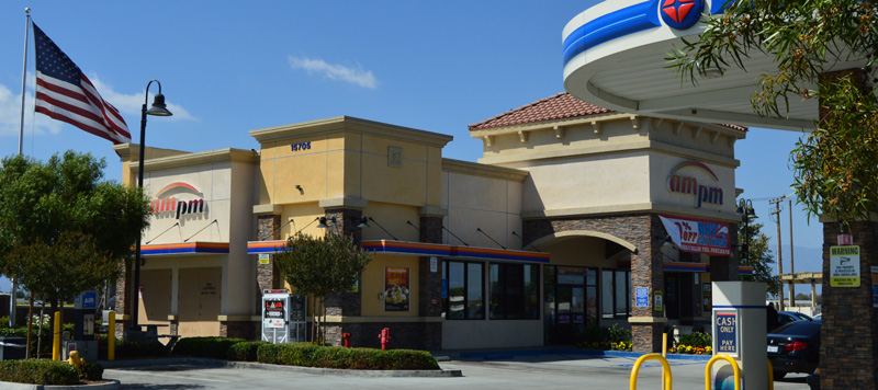 Retail and fueling center built by Parkcrest Construction
